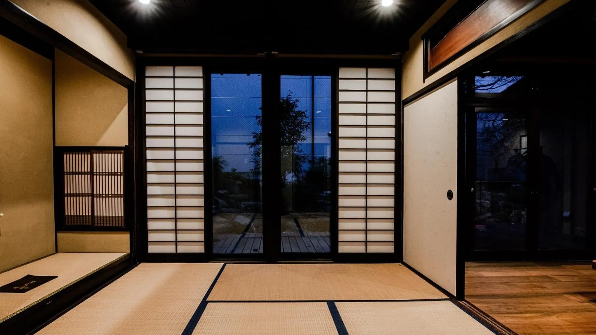 Nishijin Five Crossroads - Vacation Stay 18405 Киото Япония